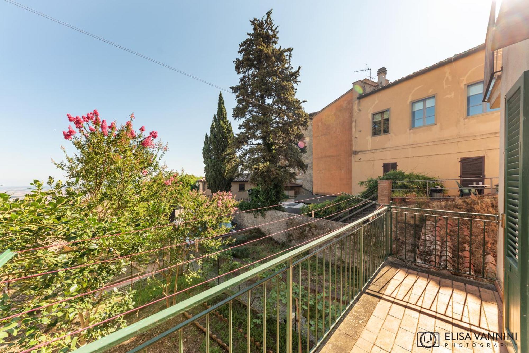 A Casa Di Rache & Bea Lägenhet Volterra Exteriör bild